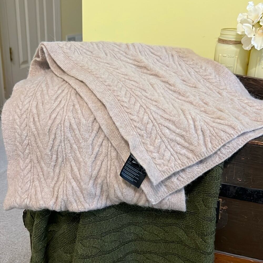 Club Monaco Luxury Gorgeous Tan Cable Knit Scarf Alpaca Wool Blend Cabincore